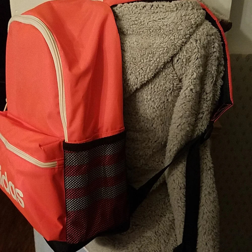 Adidas backpack - Picture 3 of 10
